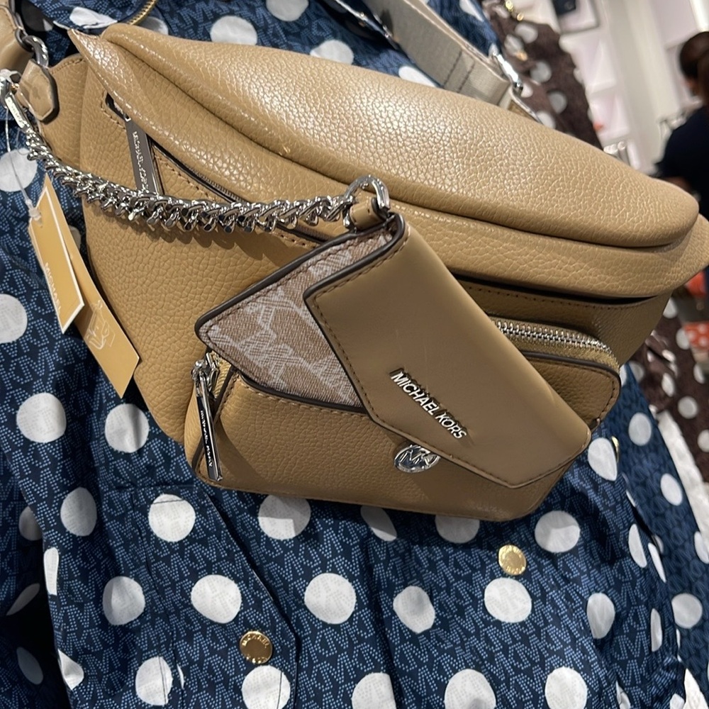 Michael Kors Maisie Lg Pebbled Leather 2-in-1 Sling Fanny Pack Waist Bag Belt - Picture 13 of 16
